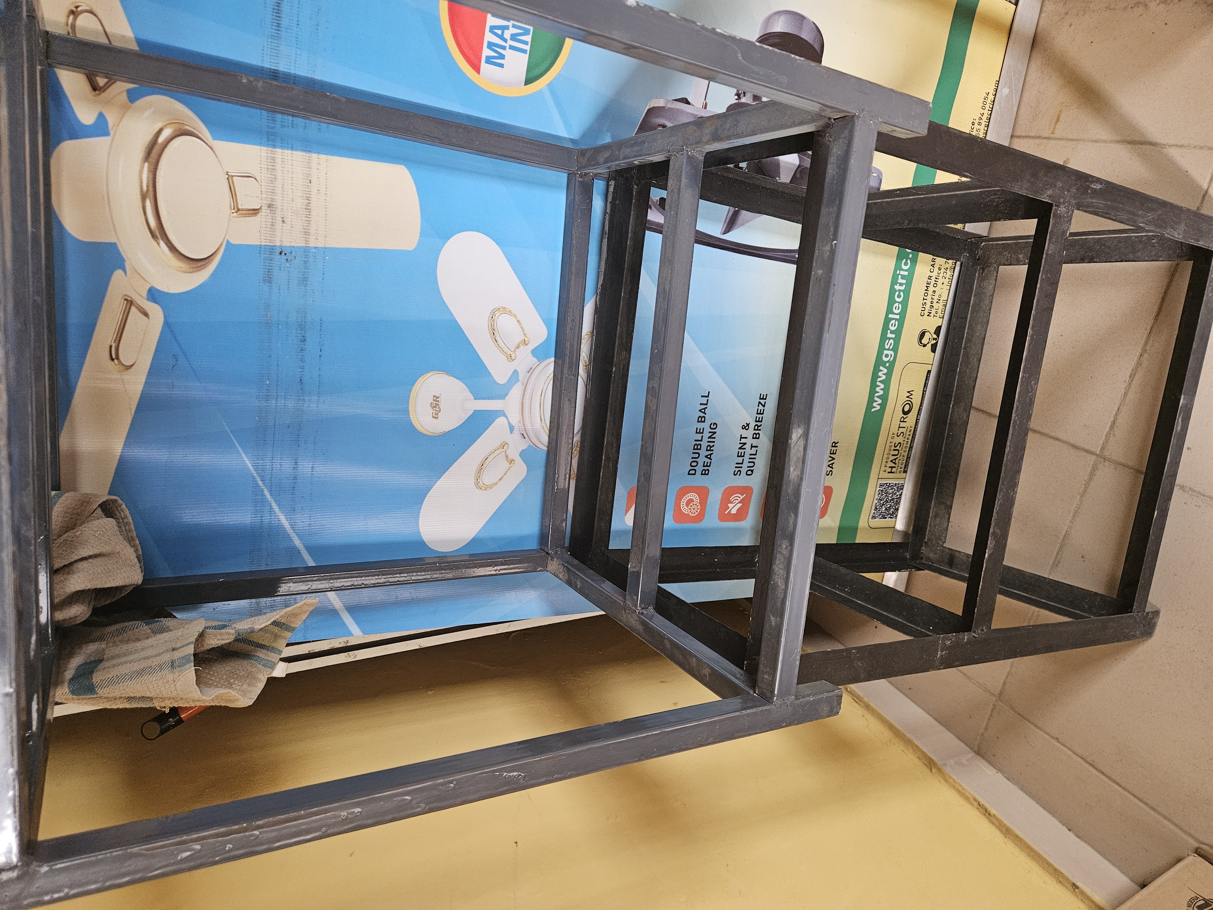 Double battery tubular battery rack